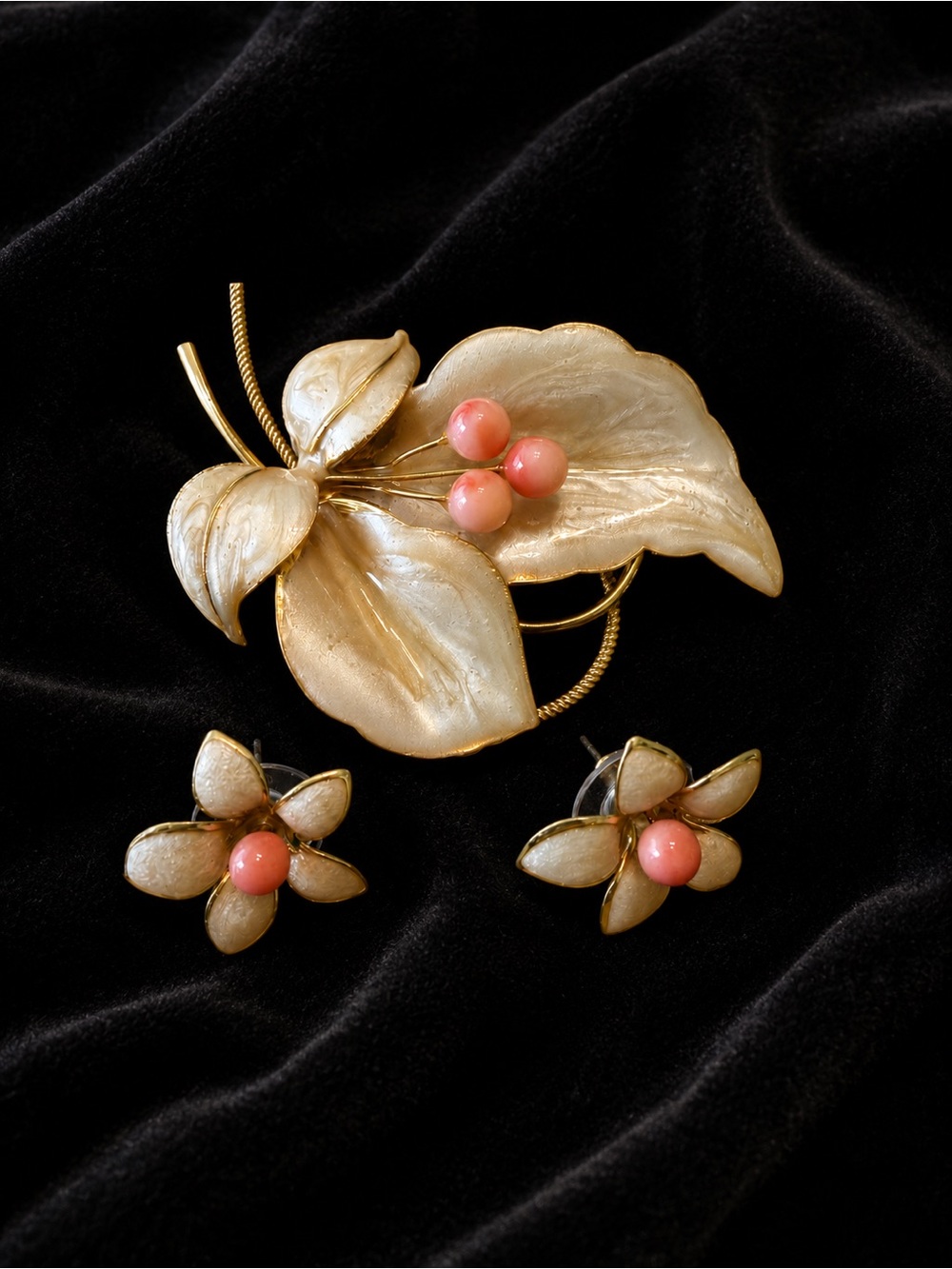 Vintage Pink Angel Skin Coral With Cream Enamel Leaves Brooch Pin & Earrings Set